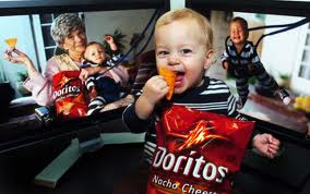 family-eating-doritos